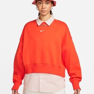 Nike Womens Oversized Crewneck Sweatshirt